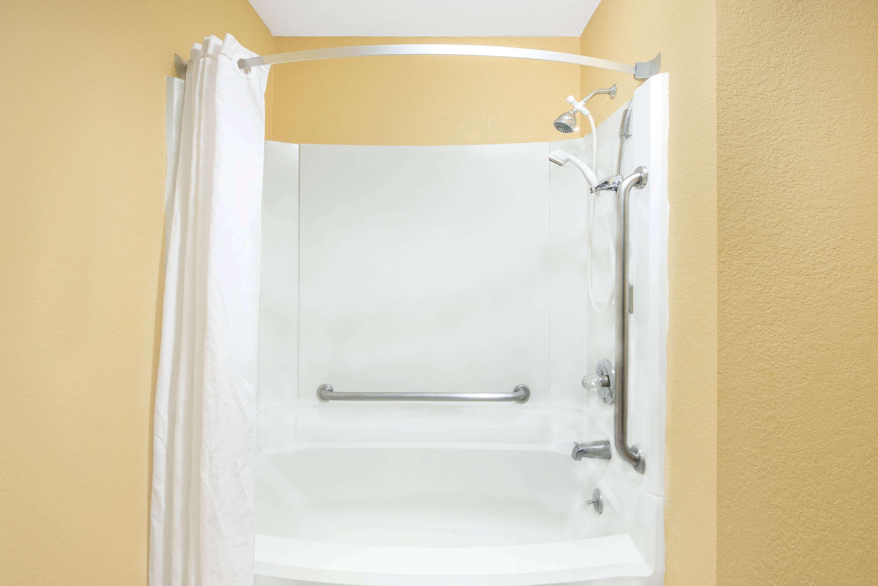 Super 8 By Wyndham Motel 2*