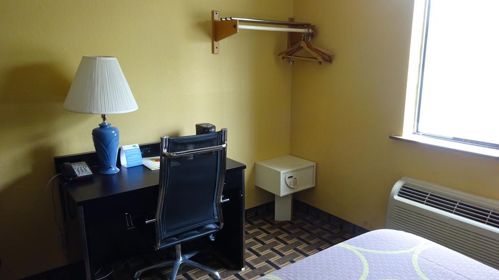 Super 8 By Wyndham